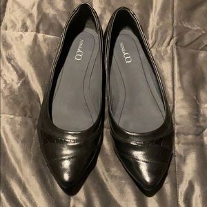 Nine & co black flats